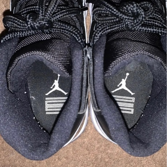 Jordan 11 main image 5